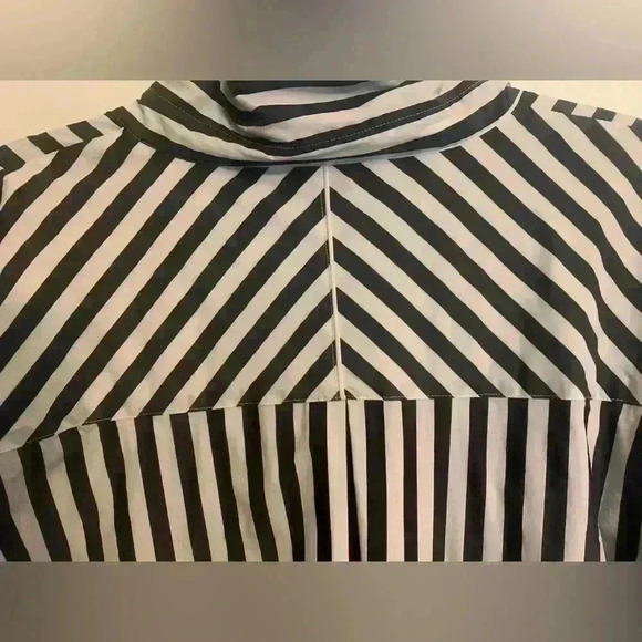 NWT See Rose Go Signature Tunic Shirt Grey & White striped, Womens Plus Size 4x - Picture 9 of 12